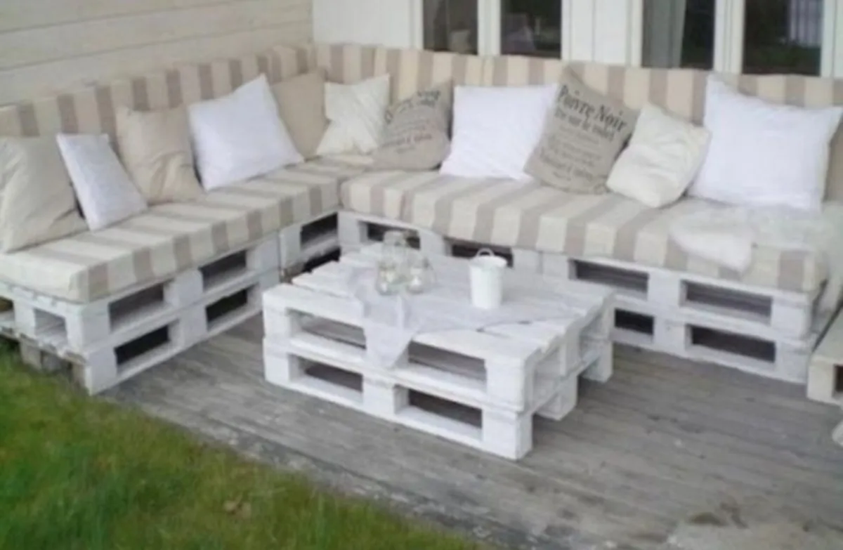 Pallet Garden Furniture - Image 4