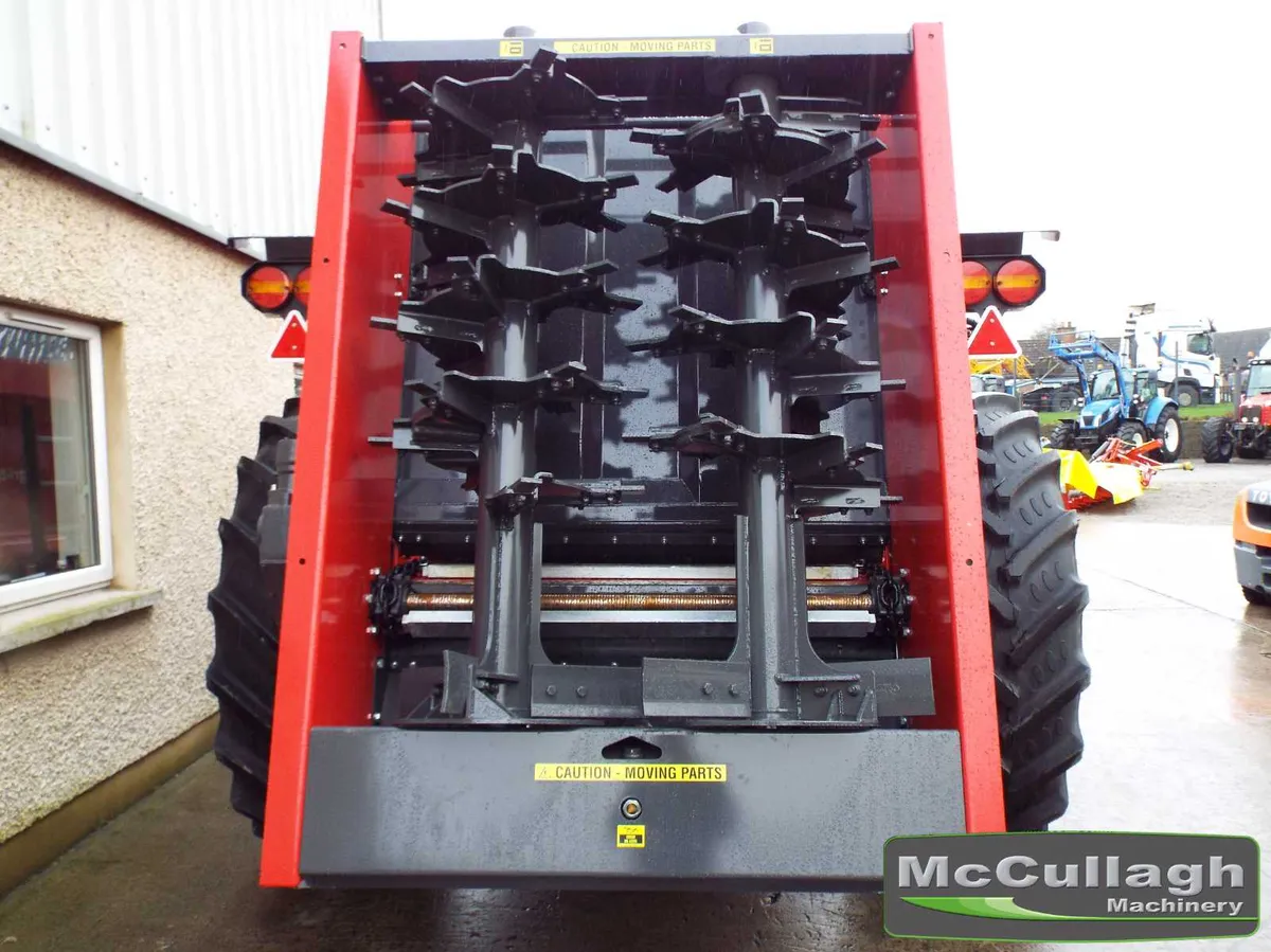 New Agri-Spread 9000 Rear Discharge Muck Spreader - Image 4