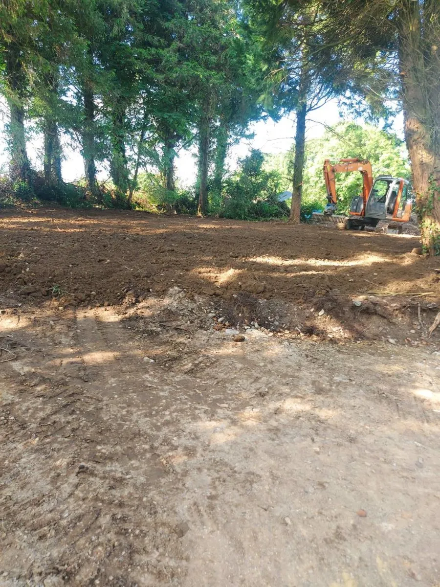 7t Digger hire and fencing service - Image 2