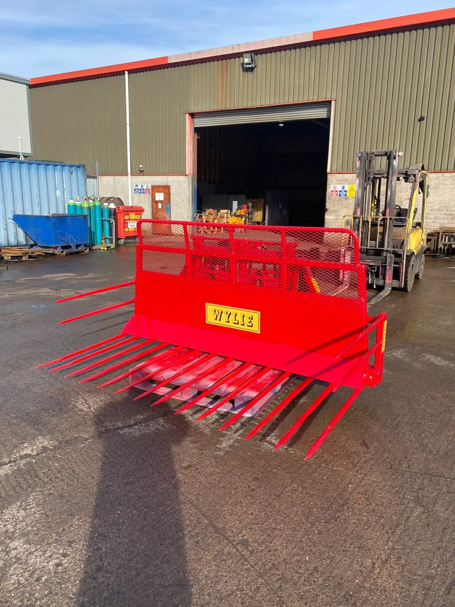 Buckrake buck rake silage JCB telehandler - Image 4