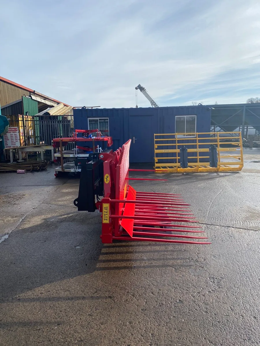 Buckrake buck rake silage JCB telehandler