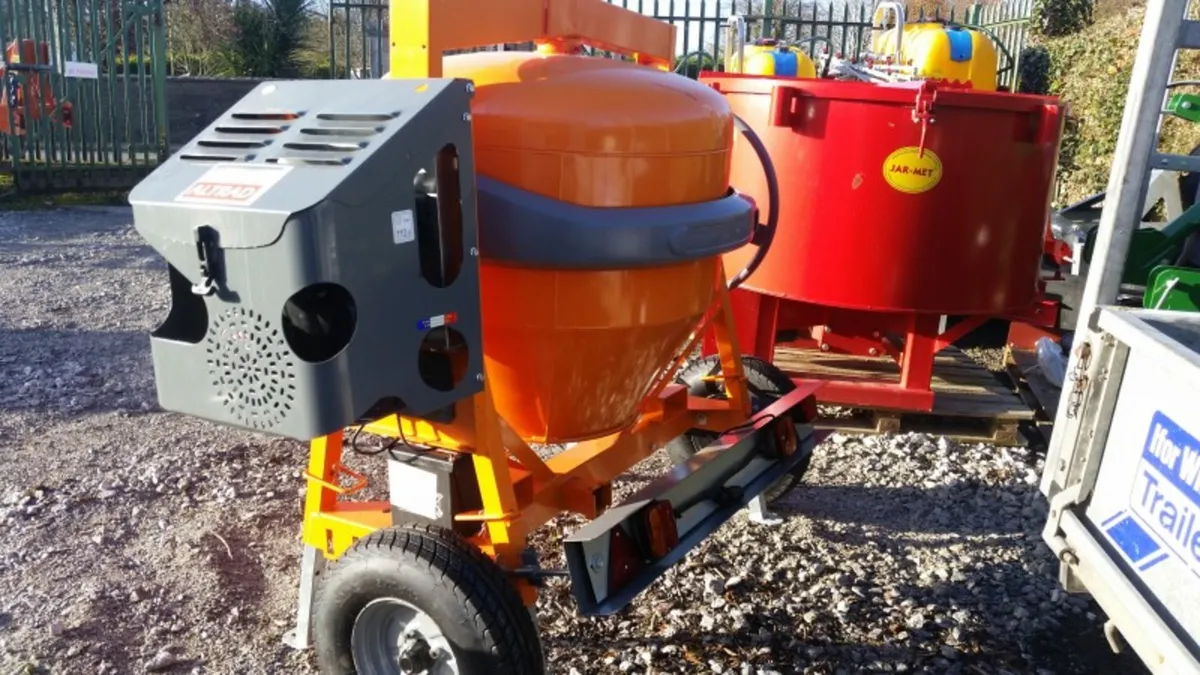 Diesel Mixer Towable - Image 3