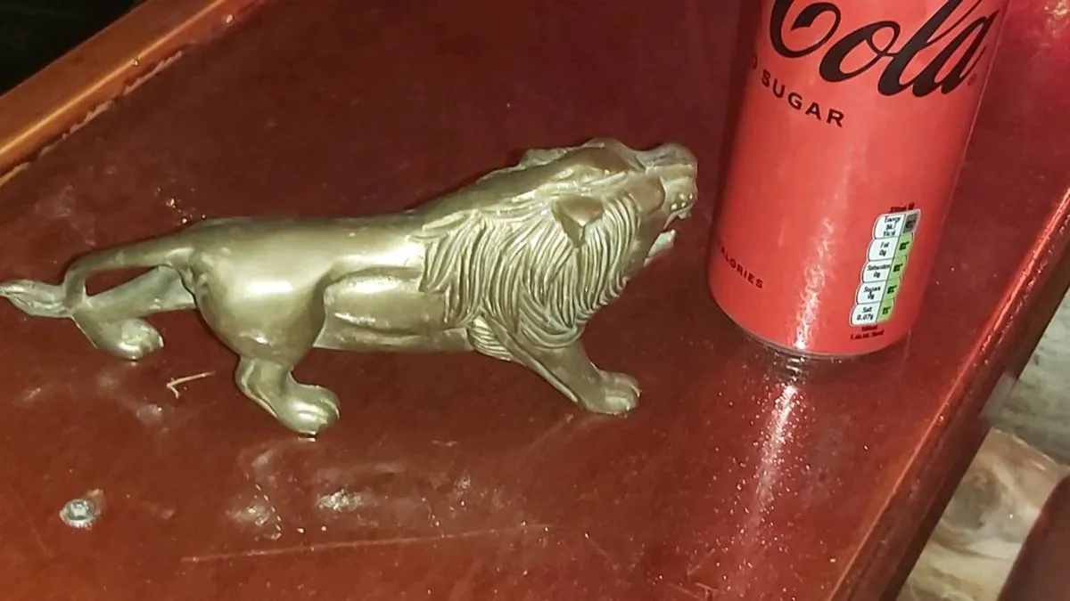 Antique solid brass bronze lion - Image 3