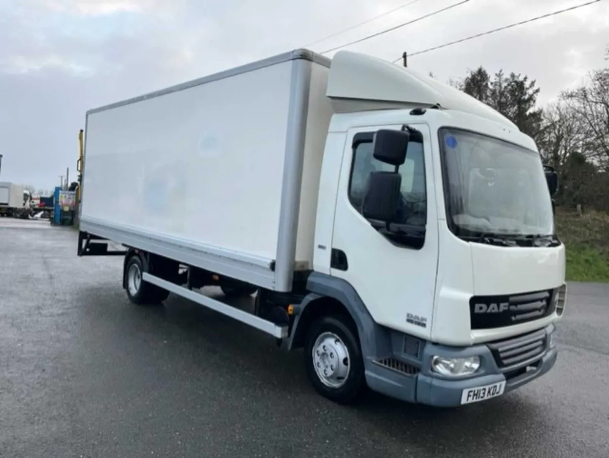 2013 daf lf 45 160 7.5 ton 19ft grp box with lift - Image 3