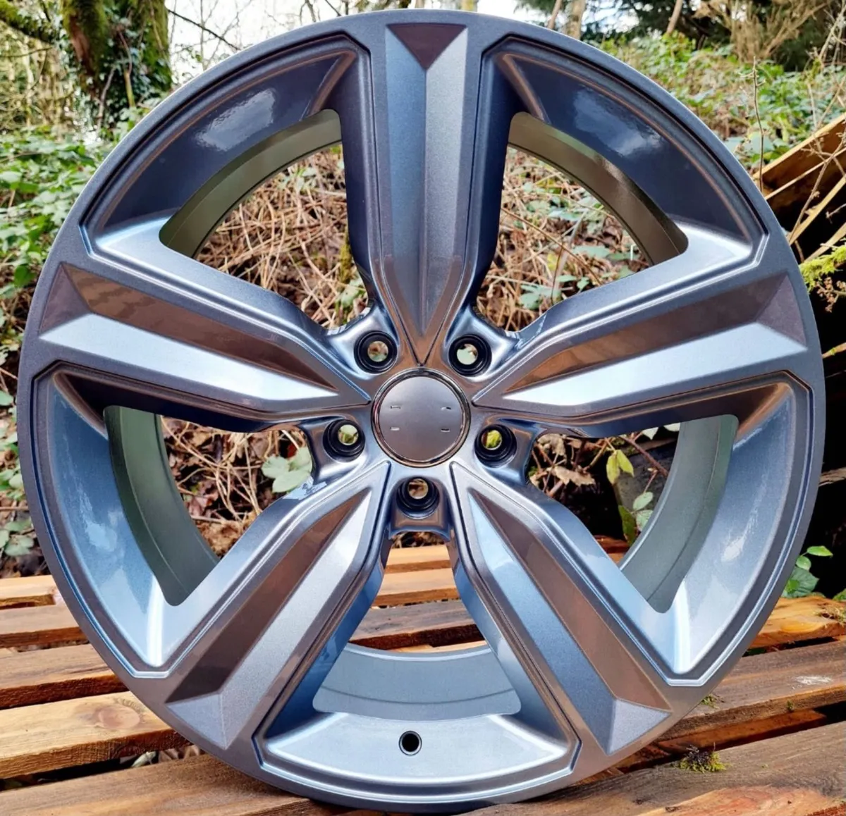 19” 5 spoke grey A4 a5 a6 a7  & Tyres new - Image 1