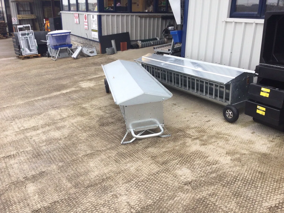 Lamb creep feeders, calf transporters - Image 2