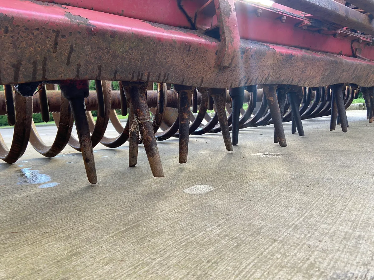 Lely 3 m powerharrow c/w flexi coil roller - Image 2