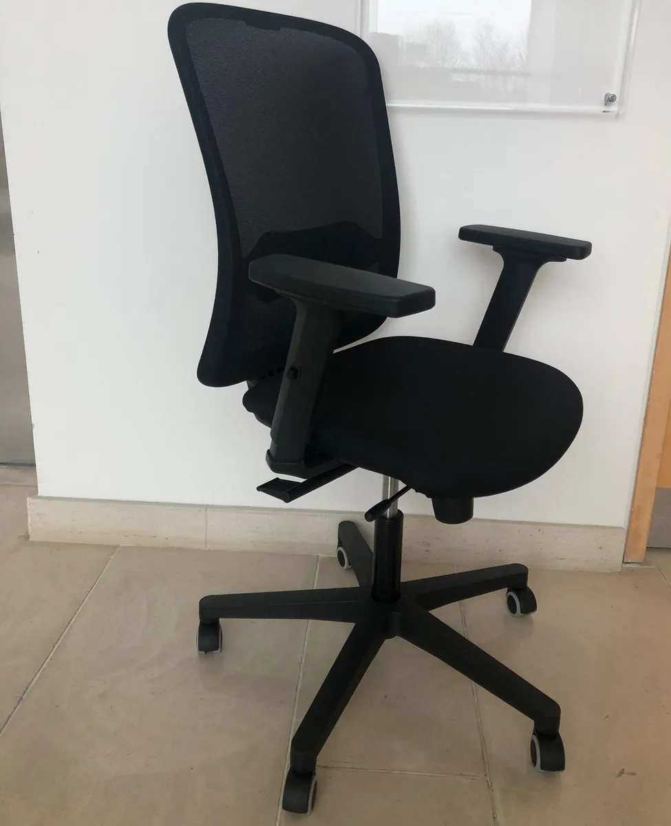 Swansea Mesh back office chairs (new)