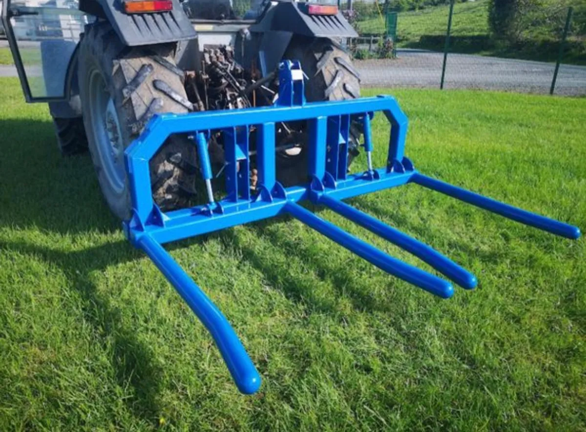 Dowd folding bale lifters - Image 4