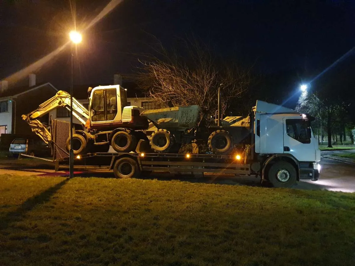 RECOVERY TRANSPORT HAULAGE - Image 1