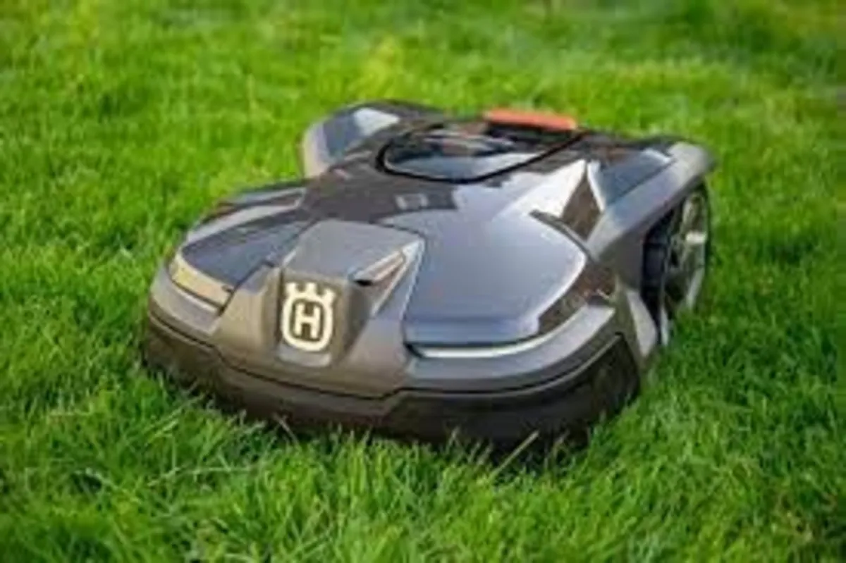 Robotic Lawnmower (Automower) - Image 2