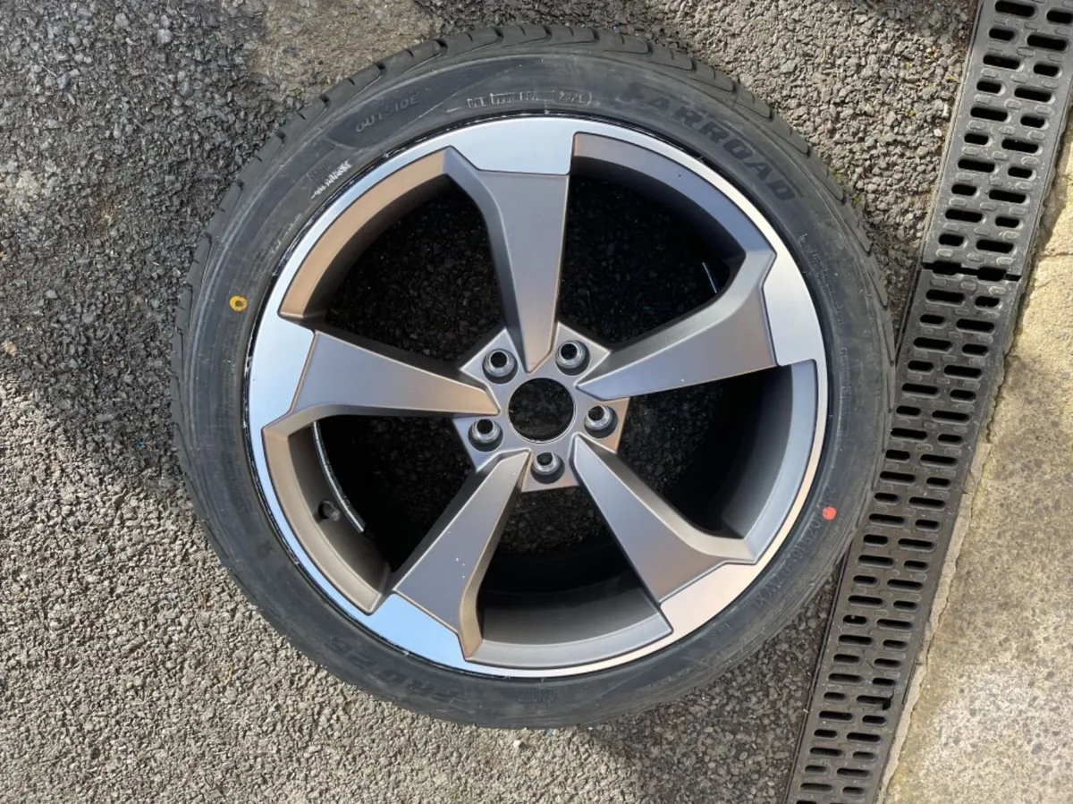 18” ttrs rs3 5x100 grey alloys & Tyres