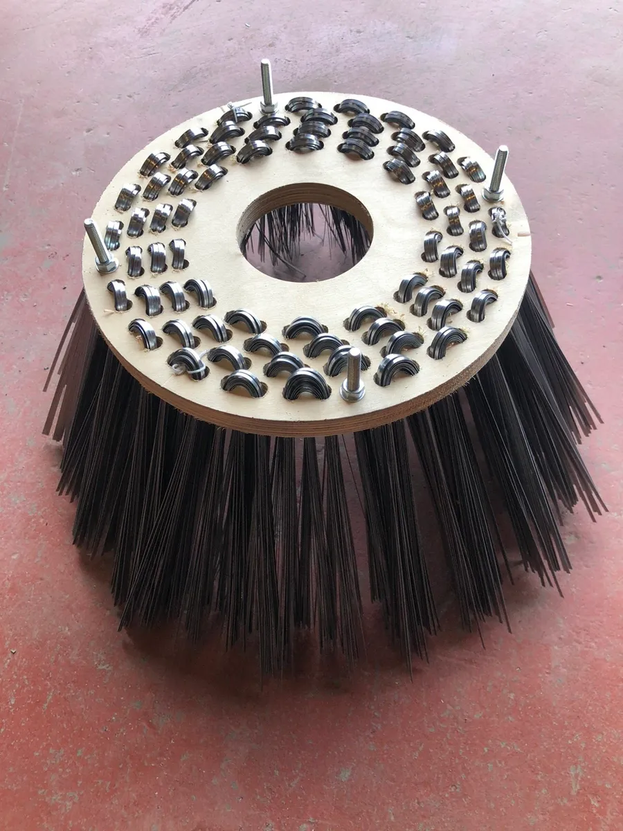 Road sweeping Brushes - Image 2