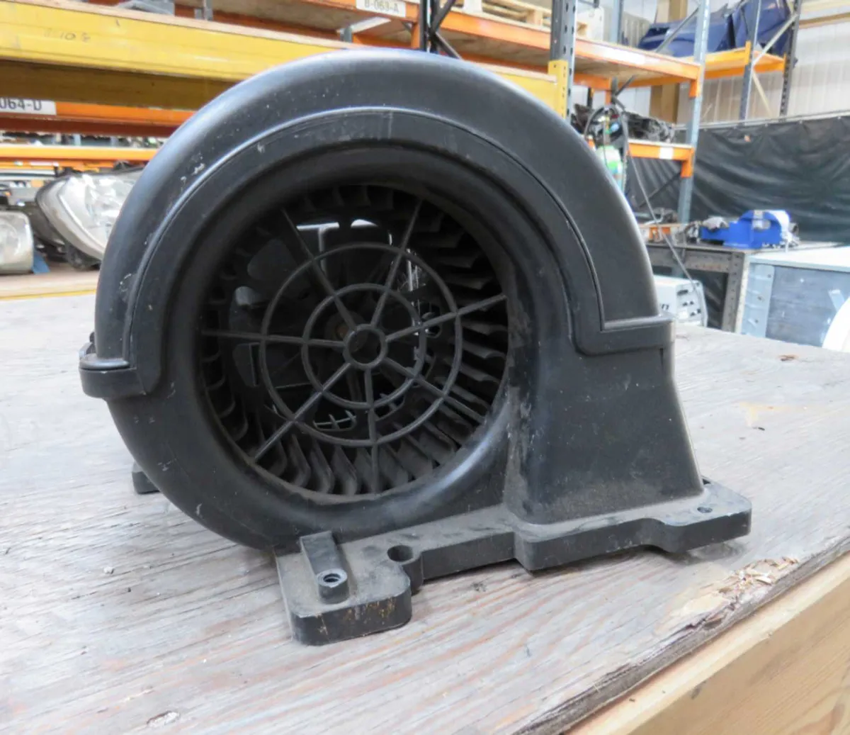 Used Air Conditioner Fan Unit for Volvo/DAF 228195 - Image 2