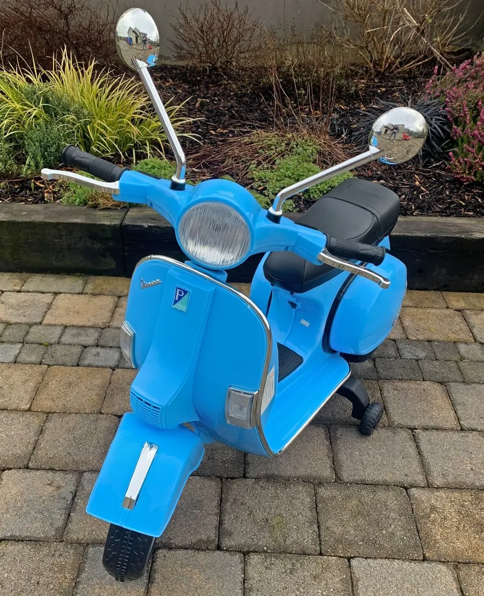 12v Licensed Vespa Blue Electric Ride On Motorbike - Image 2