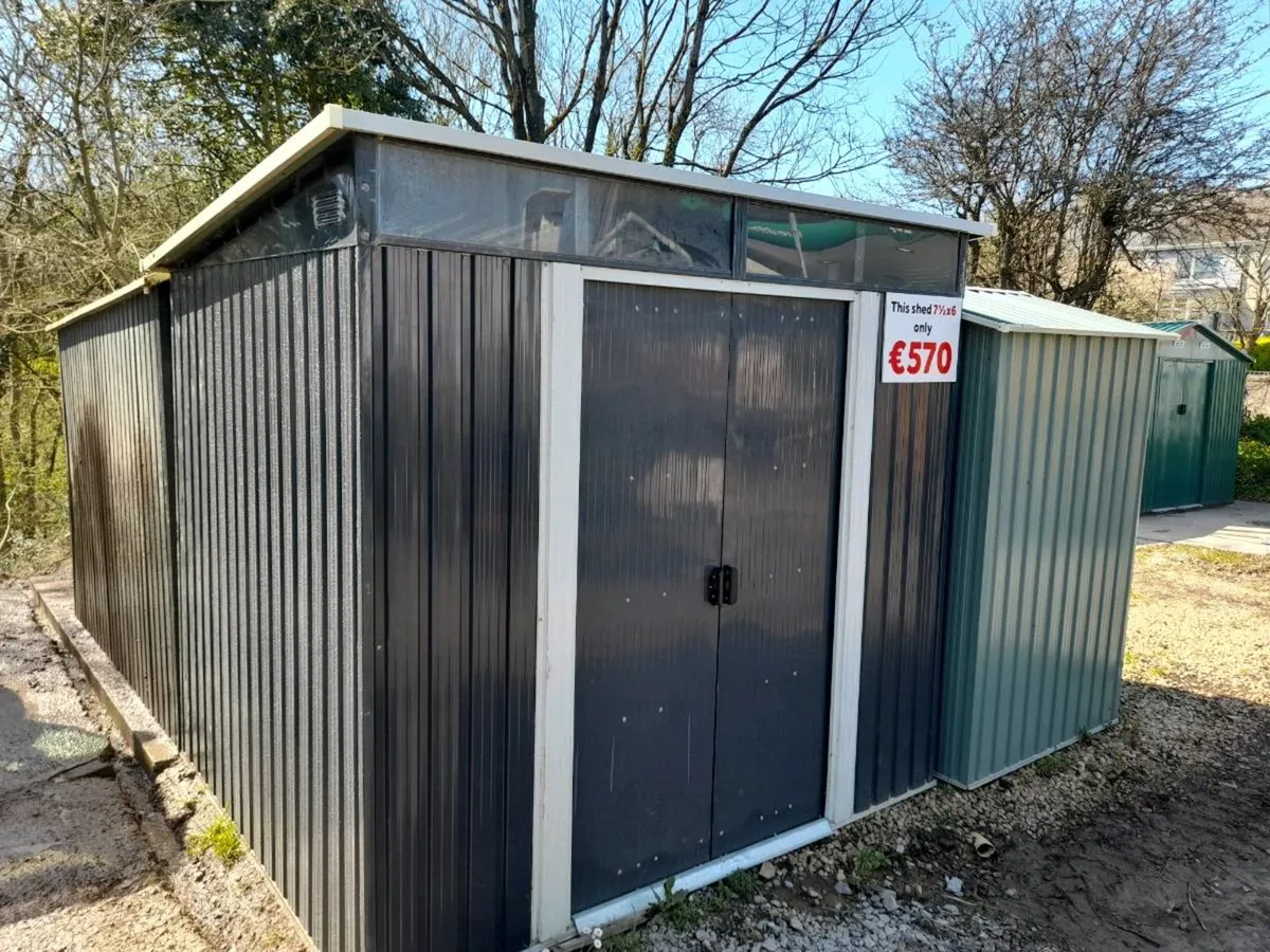 8x6 pent lean-to metal shed - Image 1