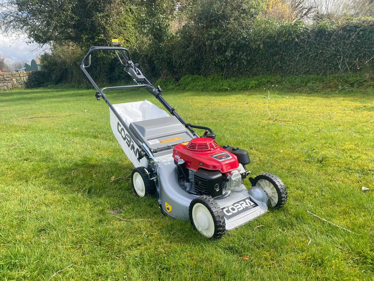 New Cobra TN2160SXAH Lawnmower