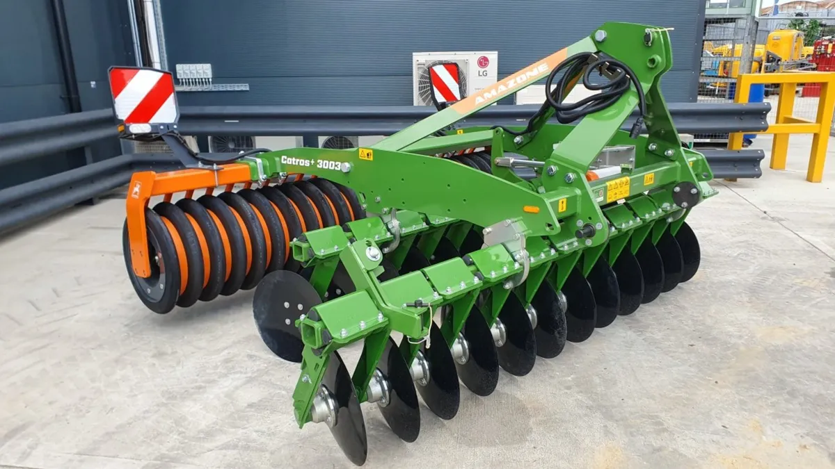 New Amazone Model 3003 Disc Harrow with Wedge Rol