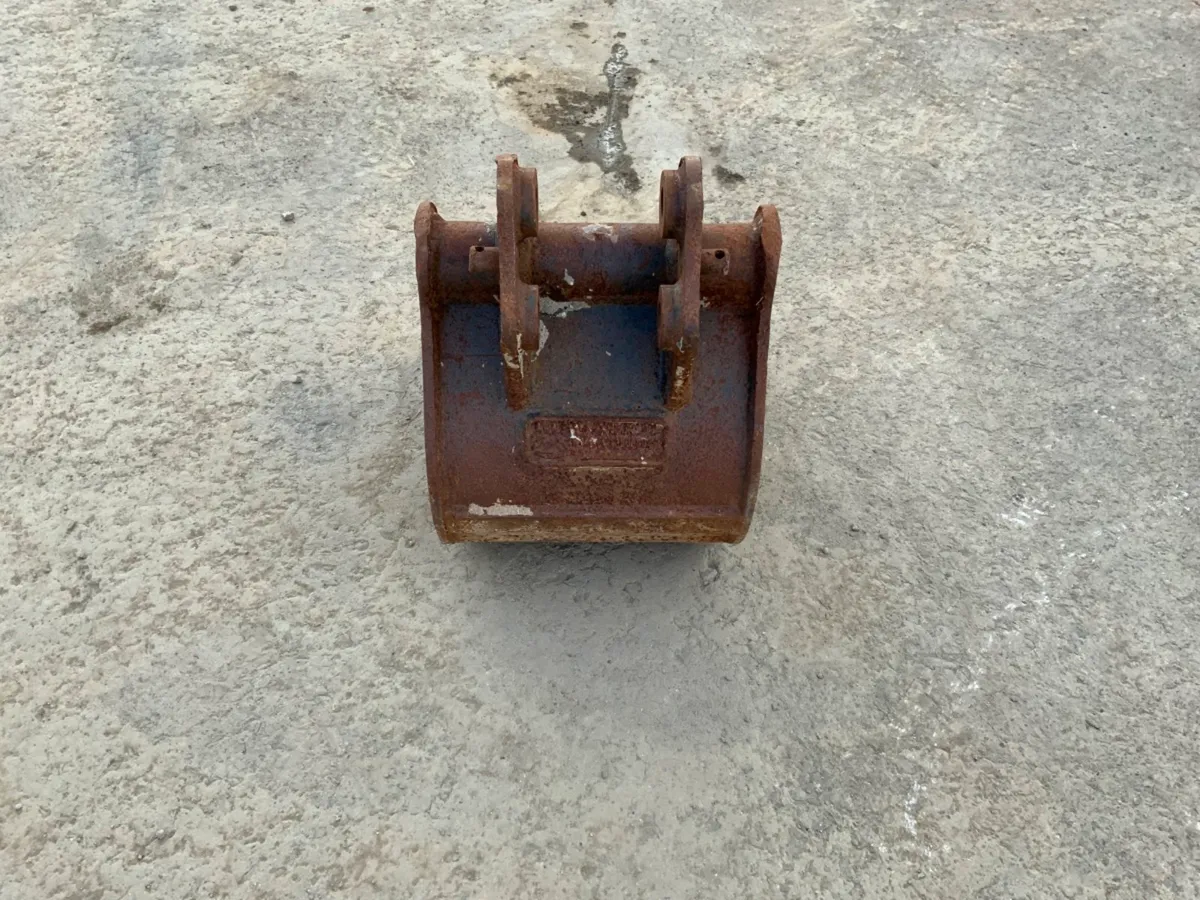 12" MINI DIGGER BUCKET....25mm PINS .....100H - Image 2