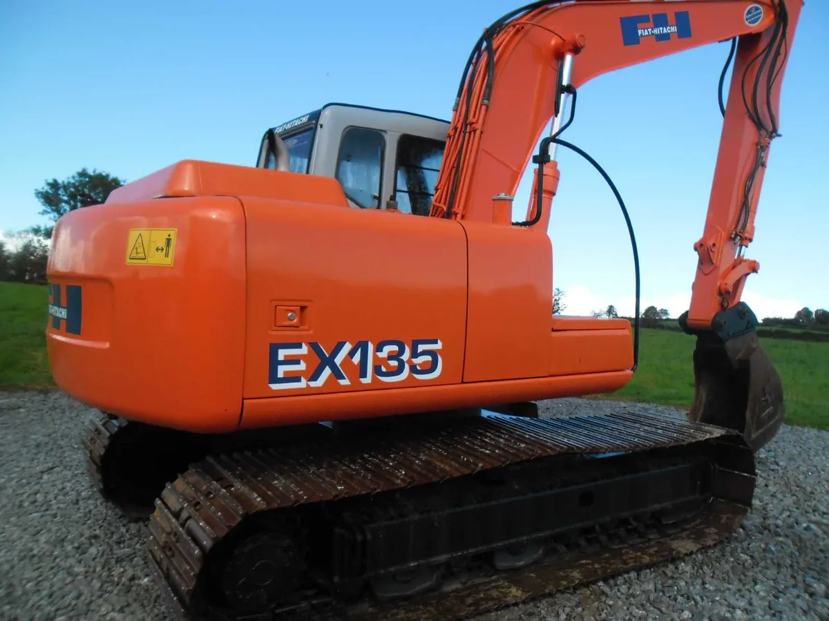 Hitachi Ex 135 - Image 1