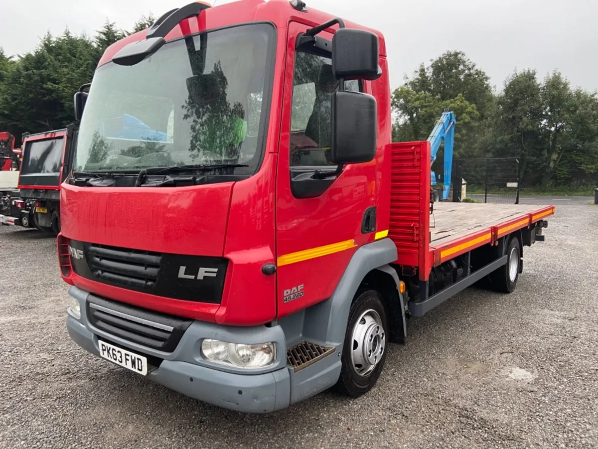 2013 DAF LF 45-220 18ft Flatbed - Image 1