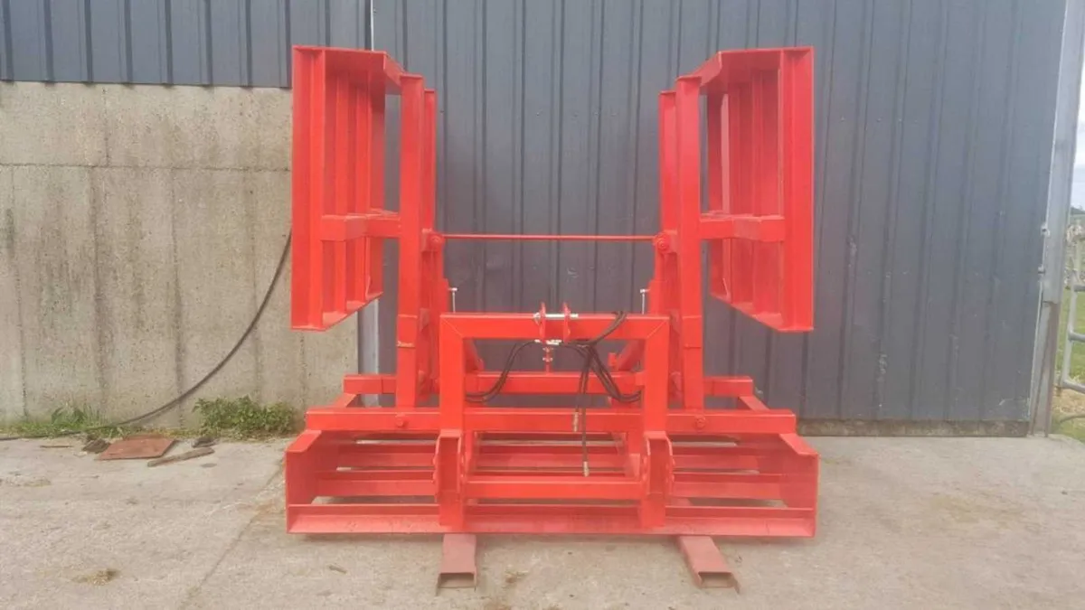 Bale stacker/hydraulic bale handler - Image 3