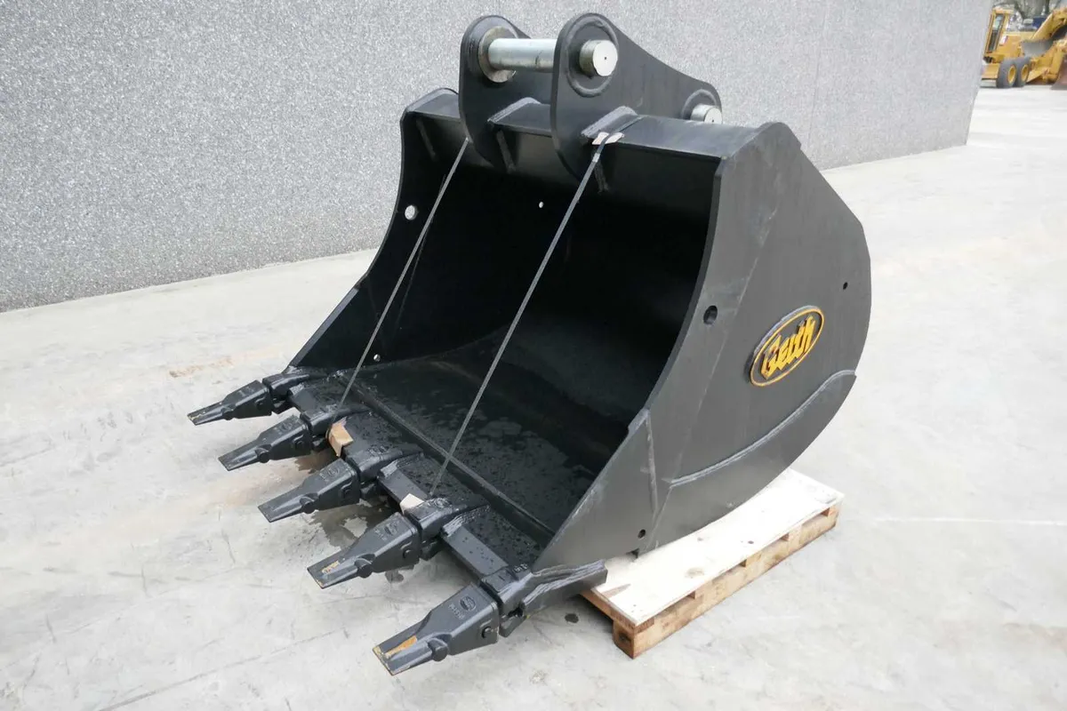 Heavy duty Geith bucket for 35-45 Ton excavator - Image 1