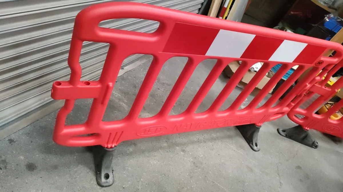 Cone barrier signs midland Site supplies - Image 2