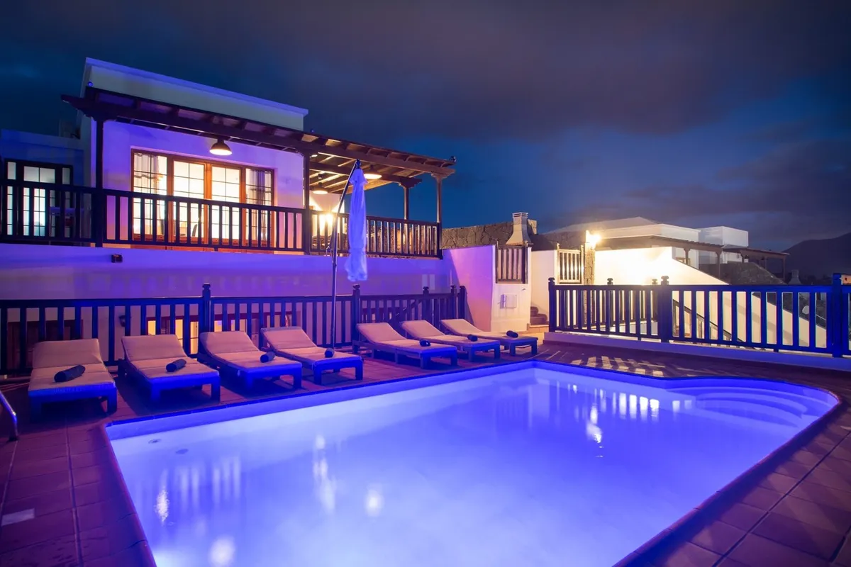 6 Bed Fabulous Villa - Playa Blanca - Lanzarote - Image 1