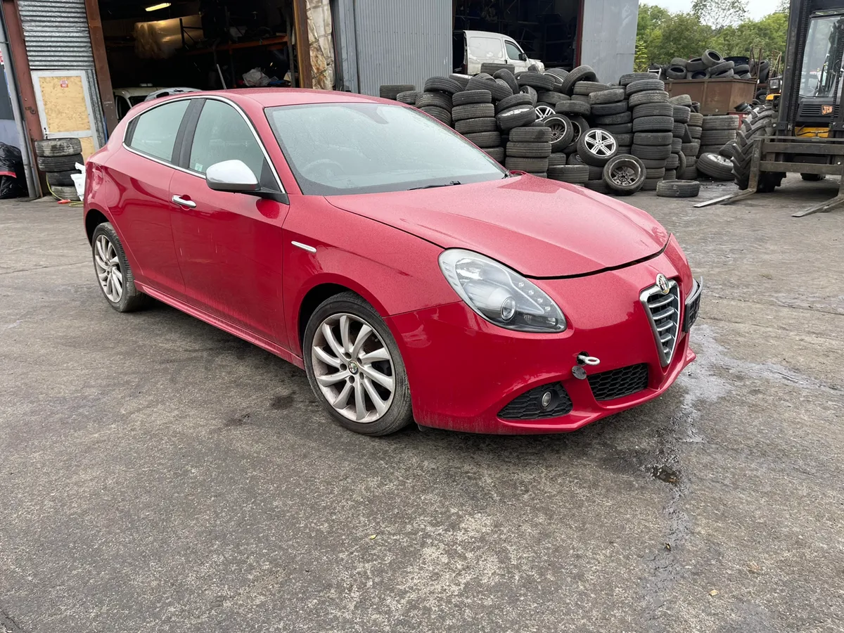 BREAKING 2013 ALFA ROMEO GIULIETTA VELOCE TB