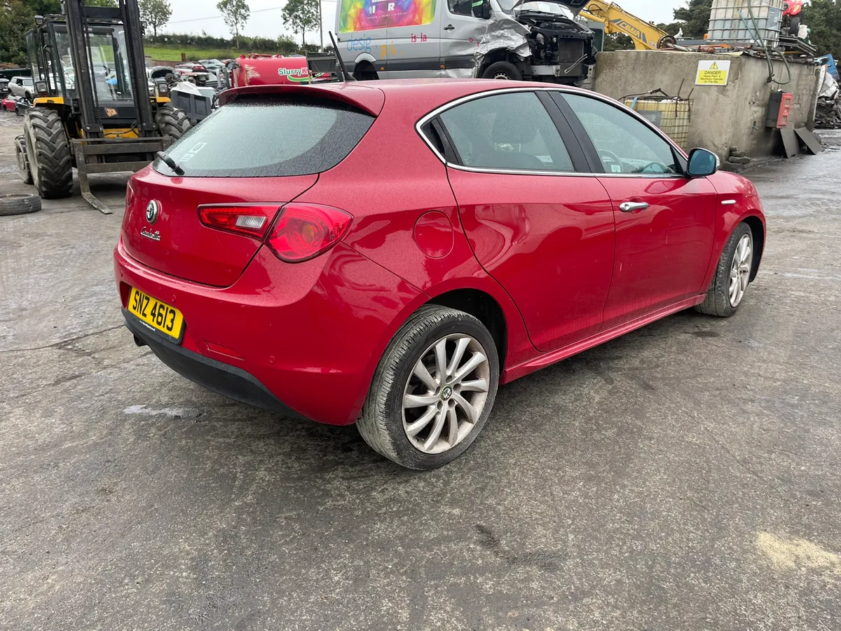 BREAKING 2013 ALFA ROMEO GIULIETTA VELOCE TB - Image 4