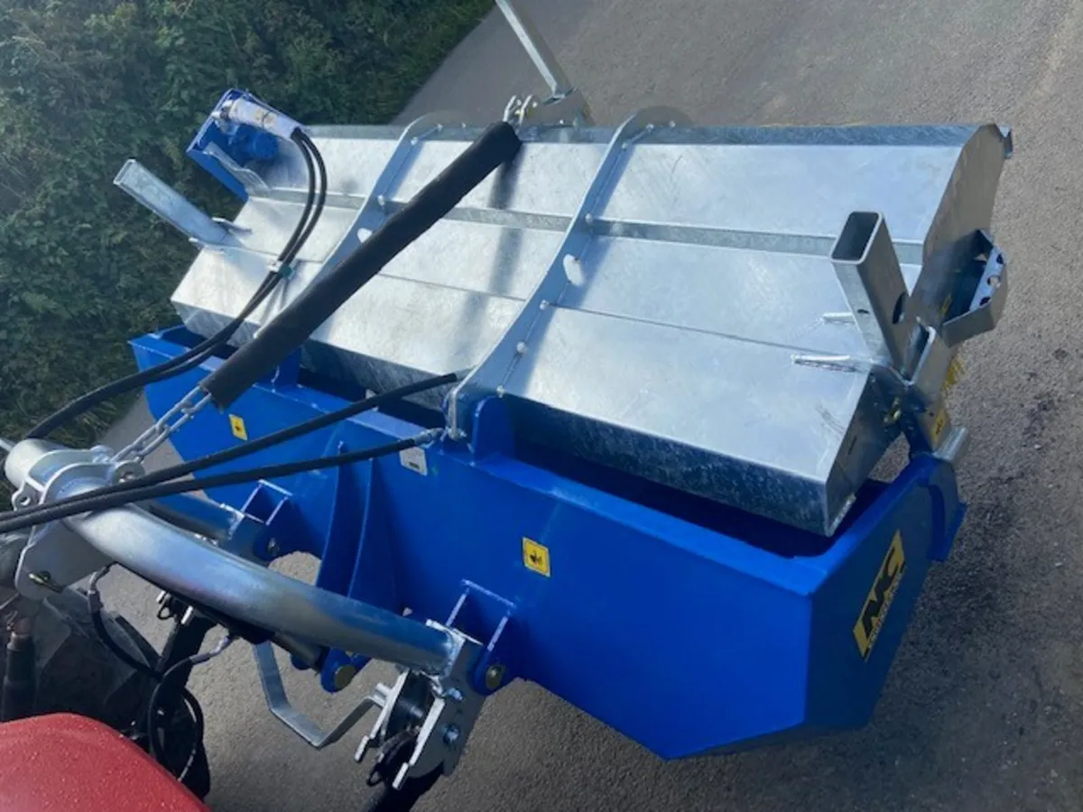 2025 NC Link-A-Sweep 2300 Road Sweeper - Image 2