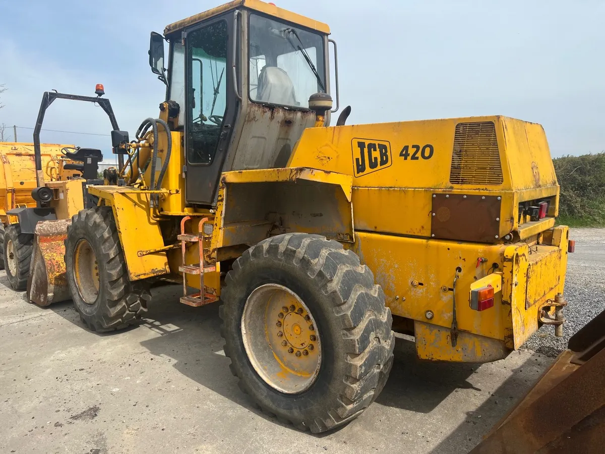 Jcb 420 loader Sale agreed - Image 3