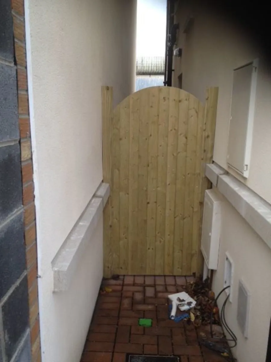 Side Gates Supplied and  fitted from €199 - Image 1