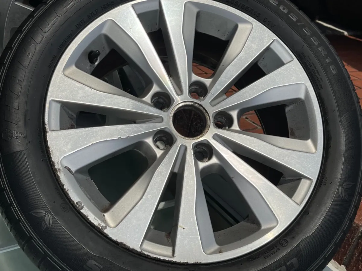 16”Vw golf alloys need refurb x4 5x112