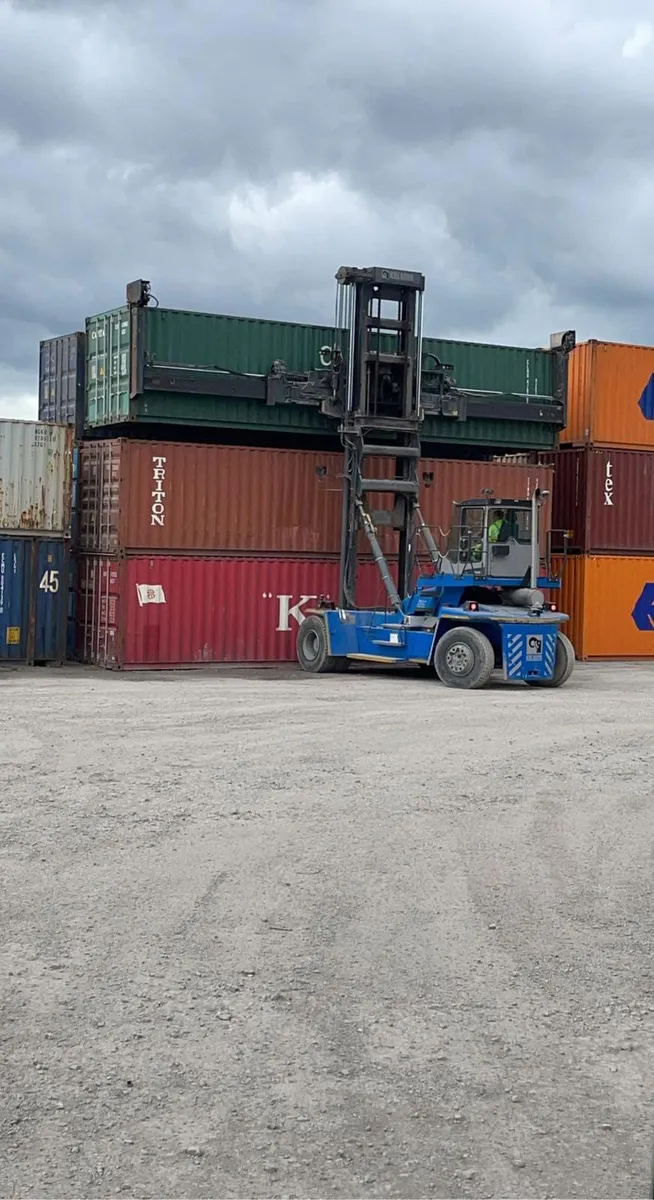 40ft shipping containers - Image 4