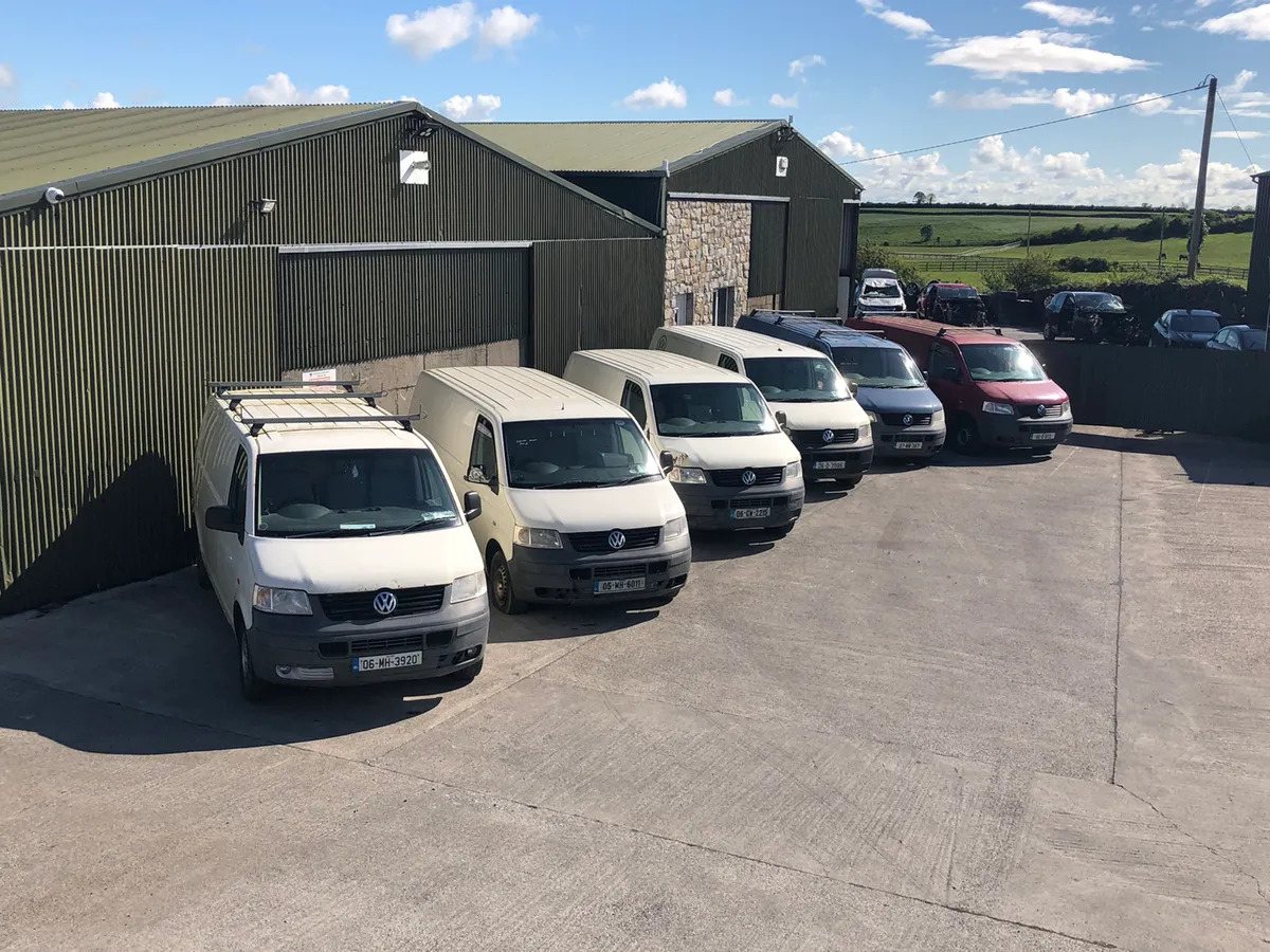 Vw transporter t5 vans for dismantling