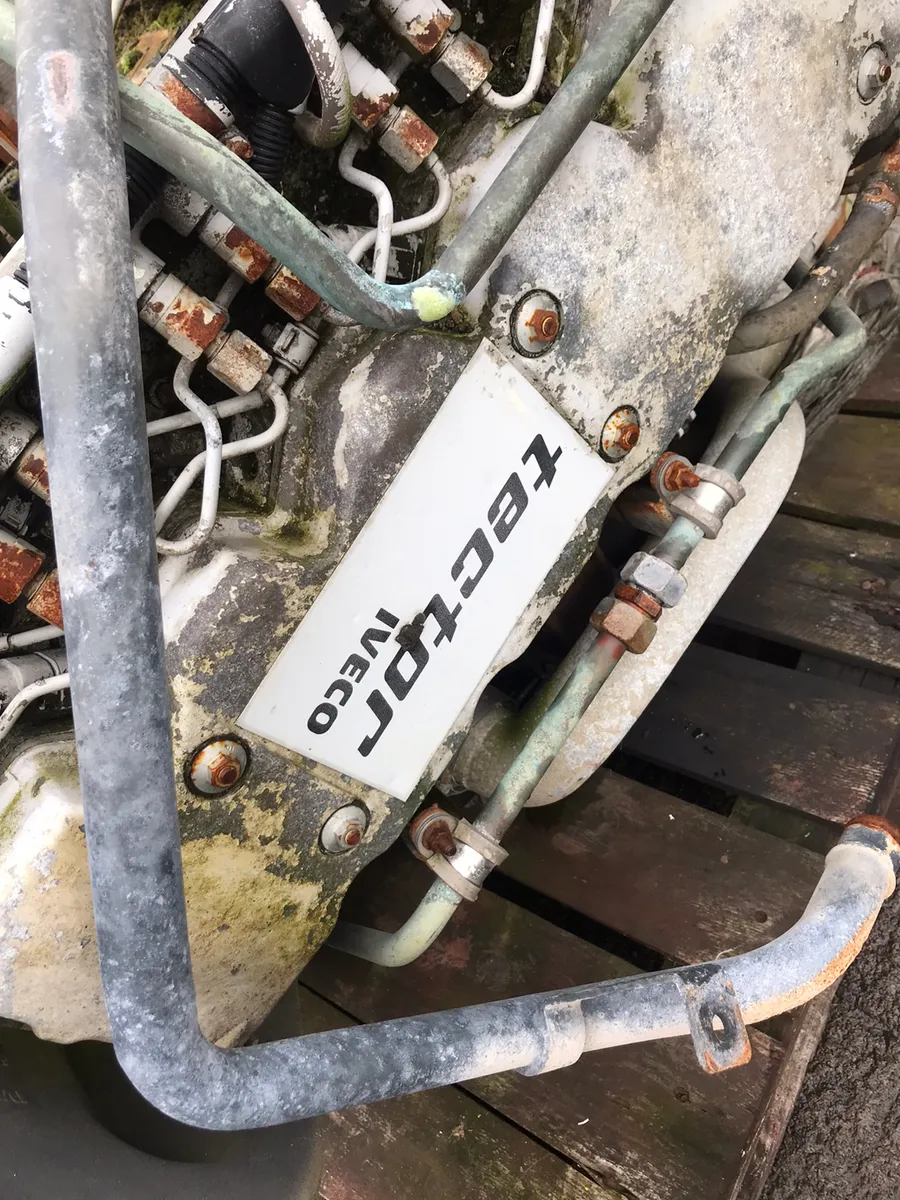 Engine's - Image 1
