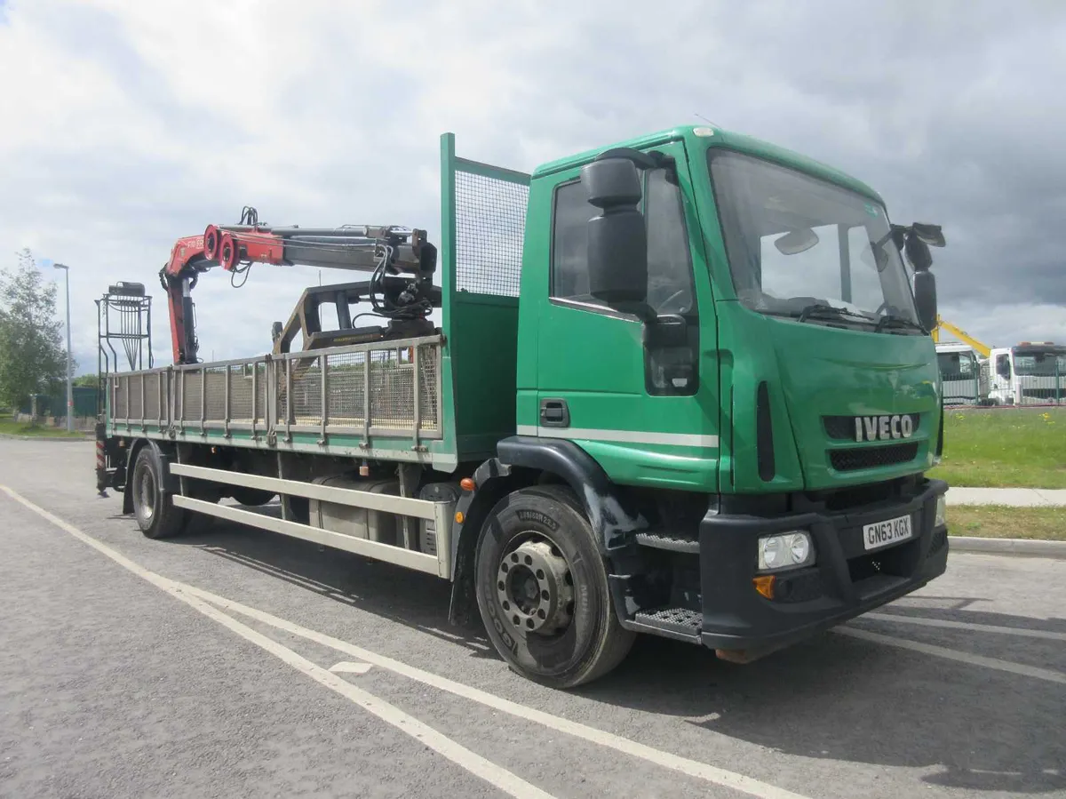 IVECO 18 TON FASSI CRANE