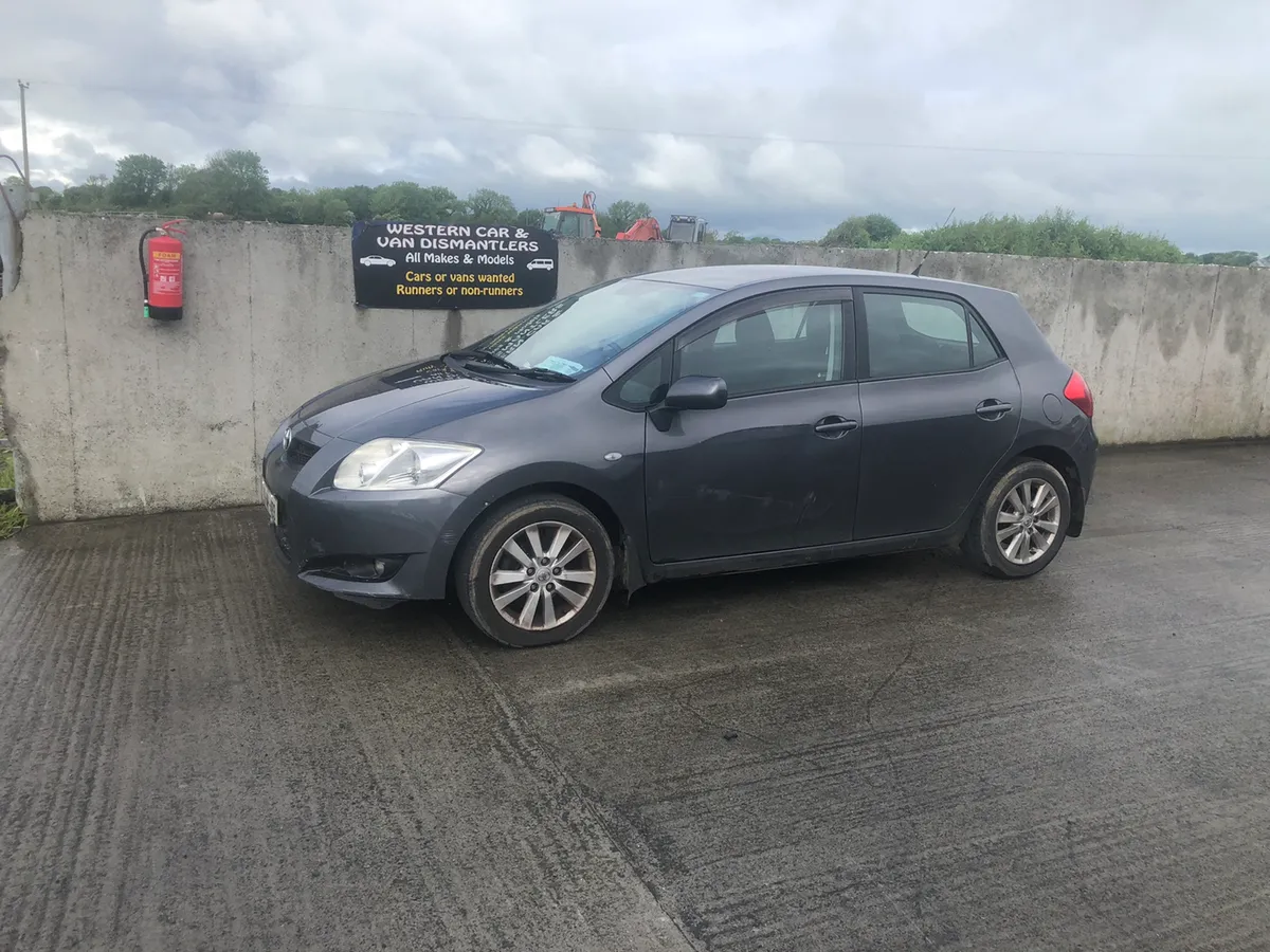2009 Toyota auris 1.4 d4d auto for dismantling