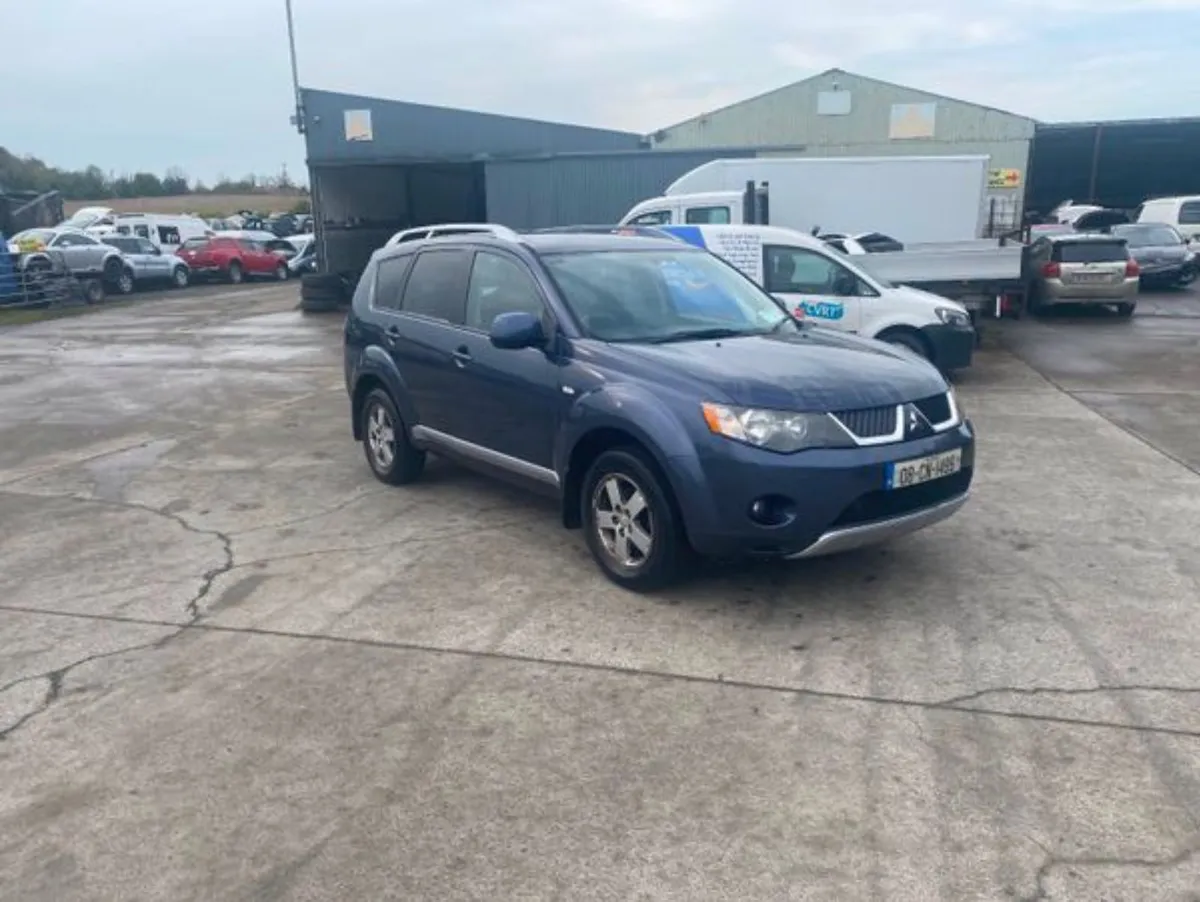 2008 Mitsubishi Outlander 2.0 4x4  7seater - Image 2