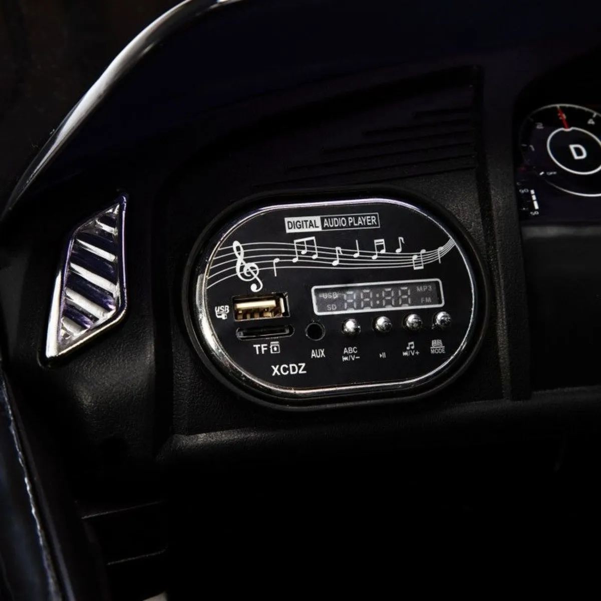 Licensed Audi R8 Spyder 12V Electric Ride On Car - Image 3