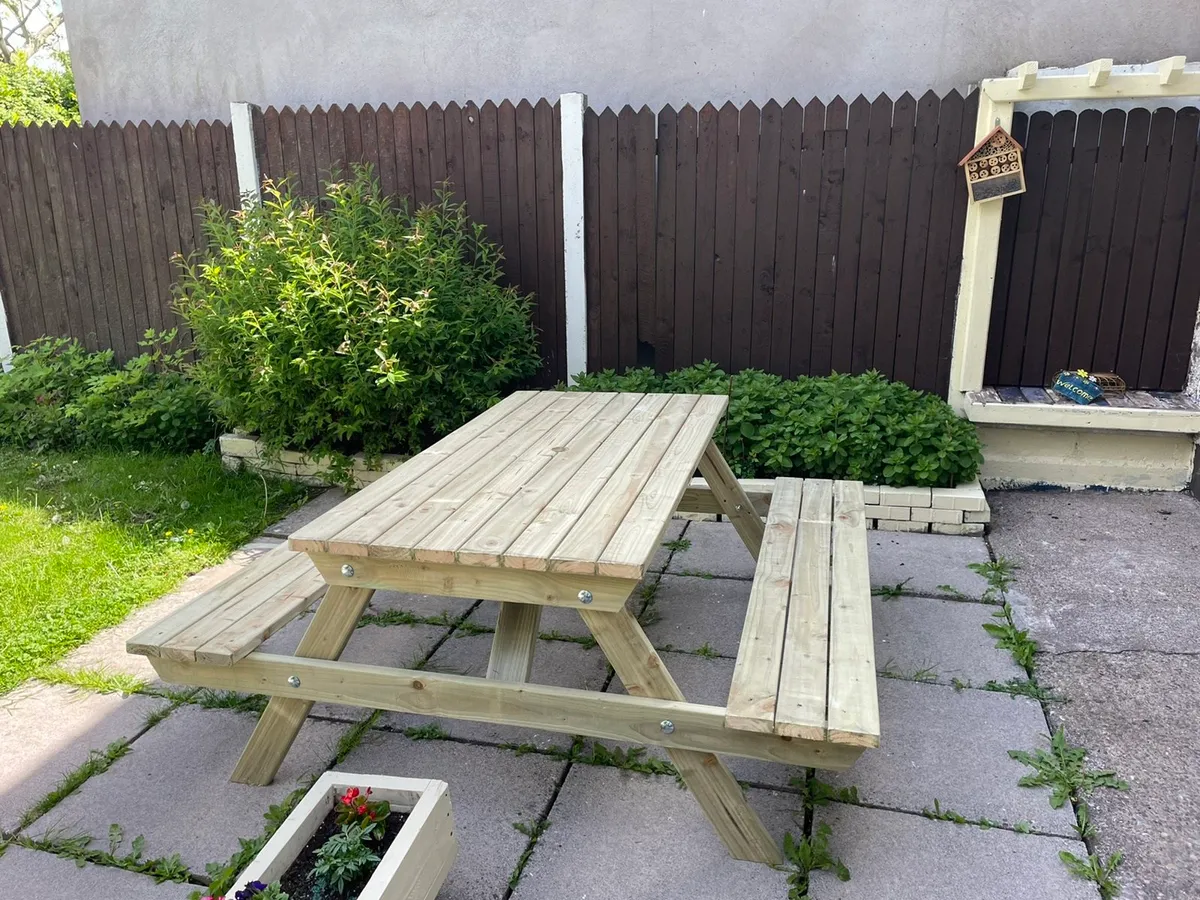 Picnic benches - Image 2