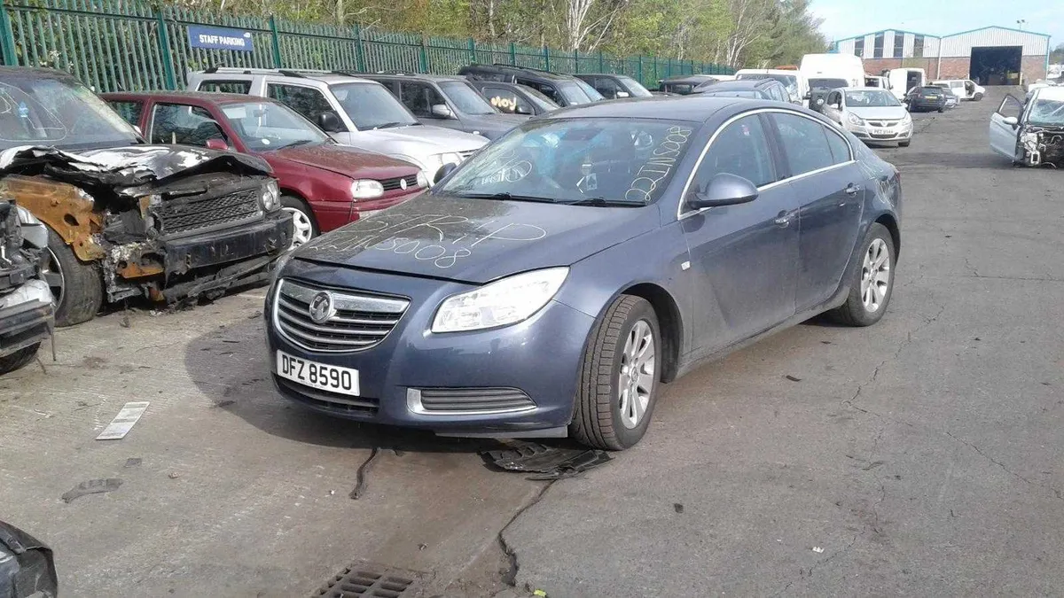 Vauxhall Insignia, 2009 BREAKING FOR PARTS - Image 1