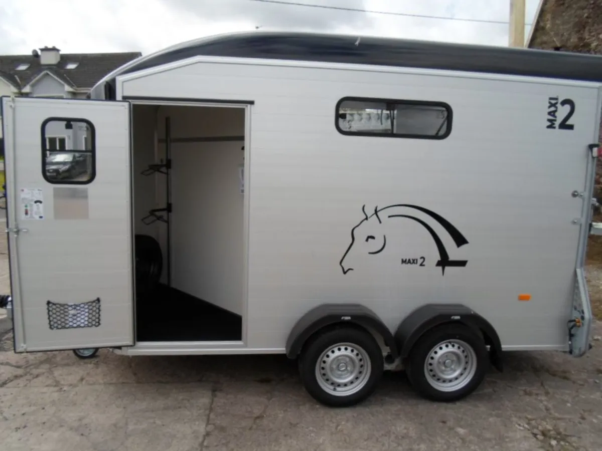 Cheval Libetre MAXI 2 Herringbone Double Horse Box - Image 4