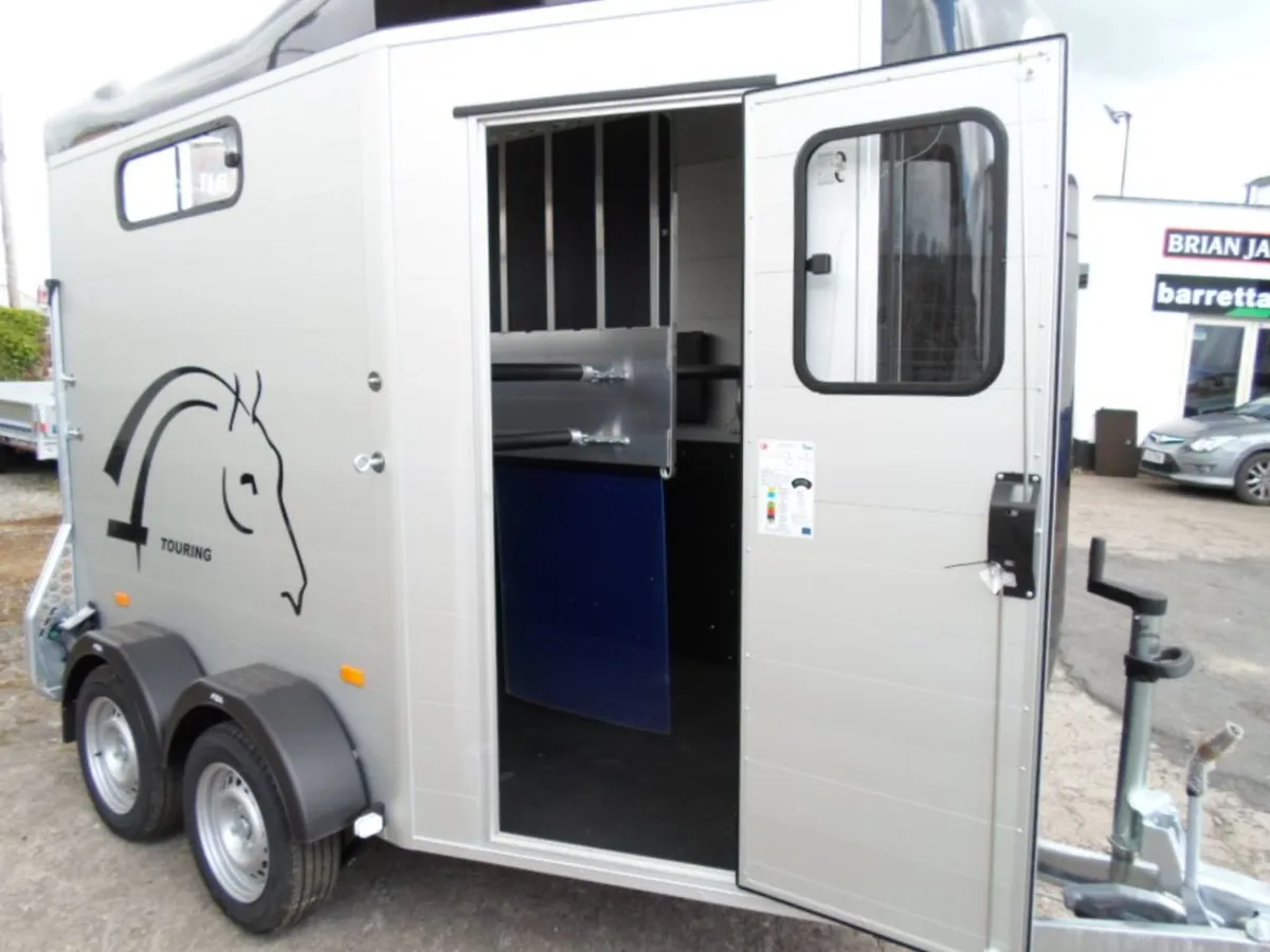 Cheval Liberte Touring Country S Double Horse Box - Image 4