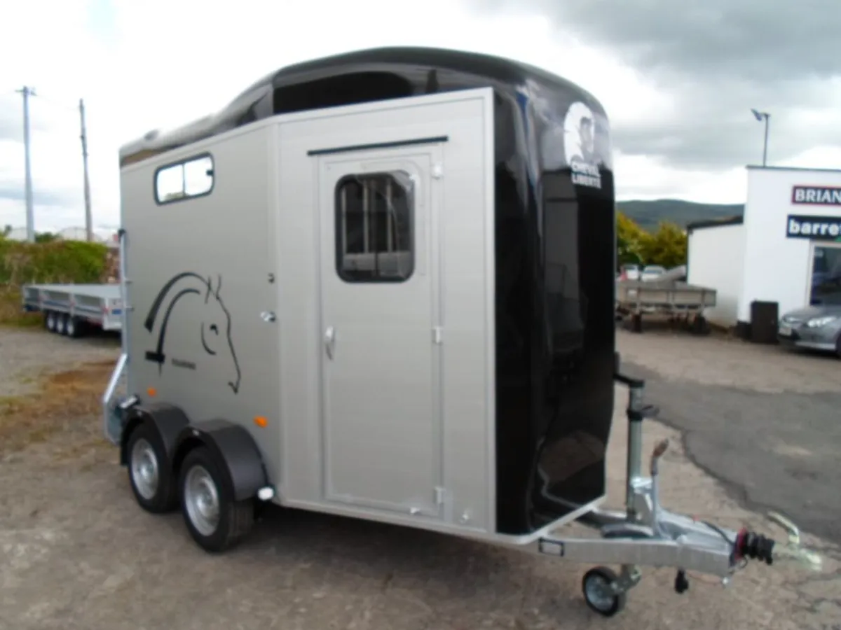 Cheval Liberte Touring Country S Double Horse Box - Image 1