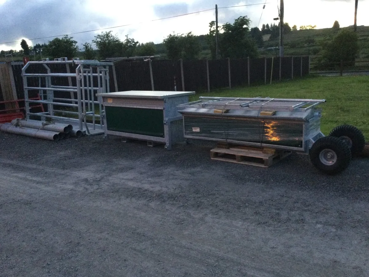 Large lamb creep feeder with or without wheels - Image 3