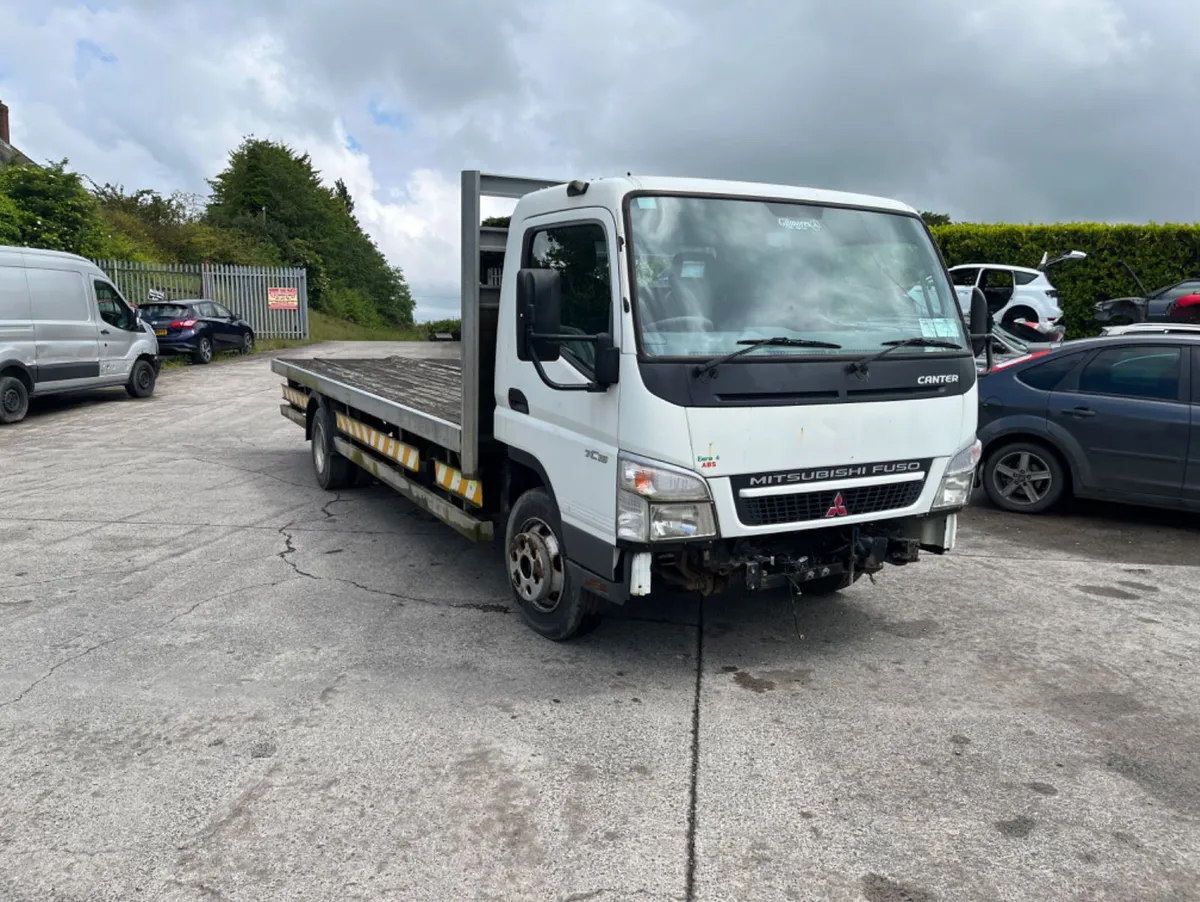 2010 Mitsubishi canter 3.0  7C15J - Image 2