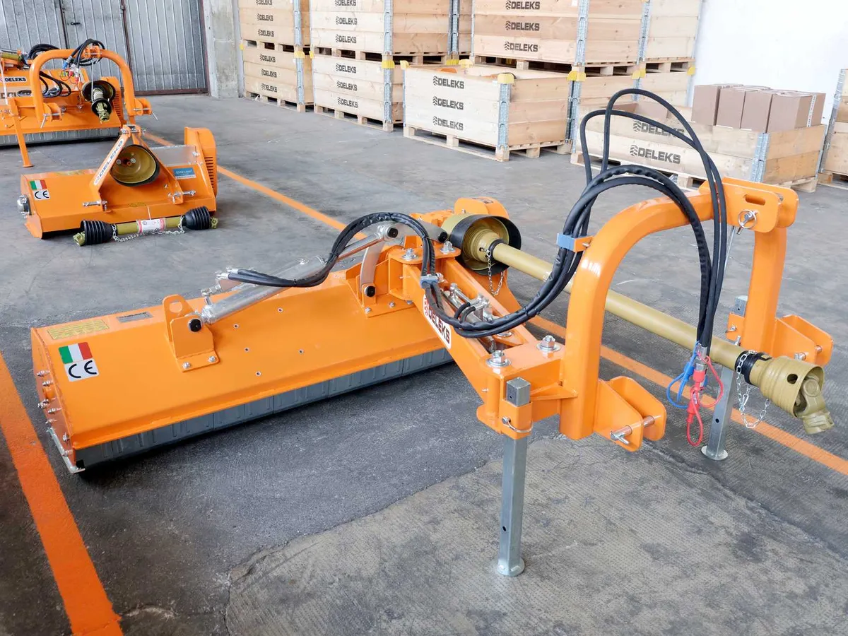 Tractor Offset Verge Flail Mower topper 1.6m/320kg - Image 3